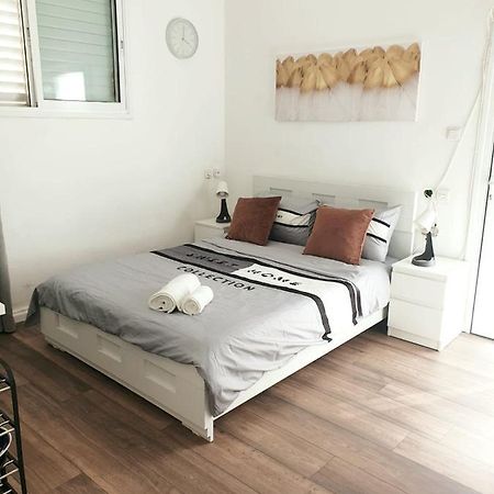 Magnifique Studio Avec Grande Terasse A Tel Aviv Appartement Buitenkant foto